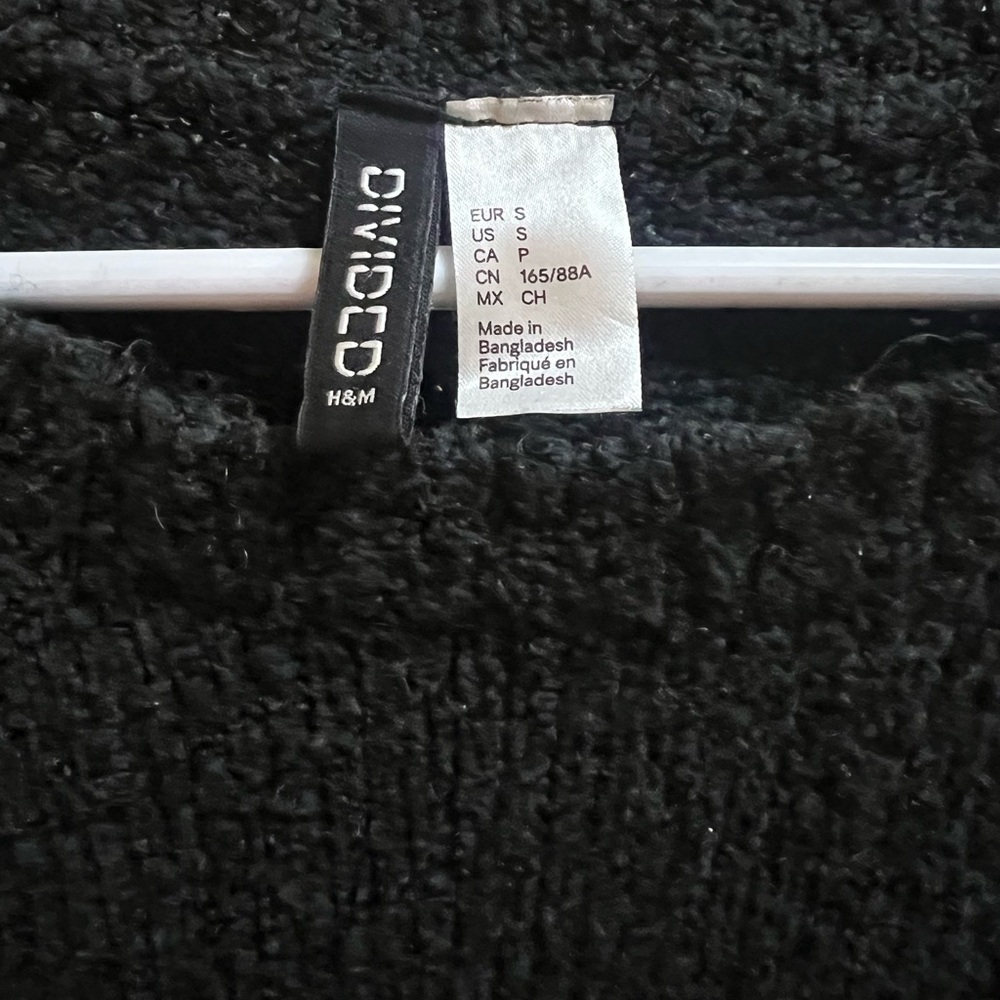 H&M Sweater - Picture 2 of 3